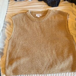 EVEREVE Velvet Womens Beige Crewneck sleeveless Sweater